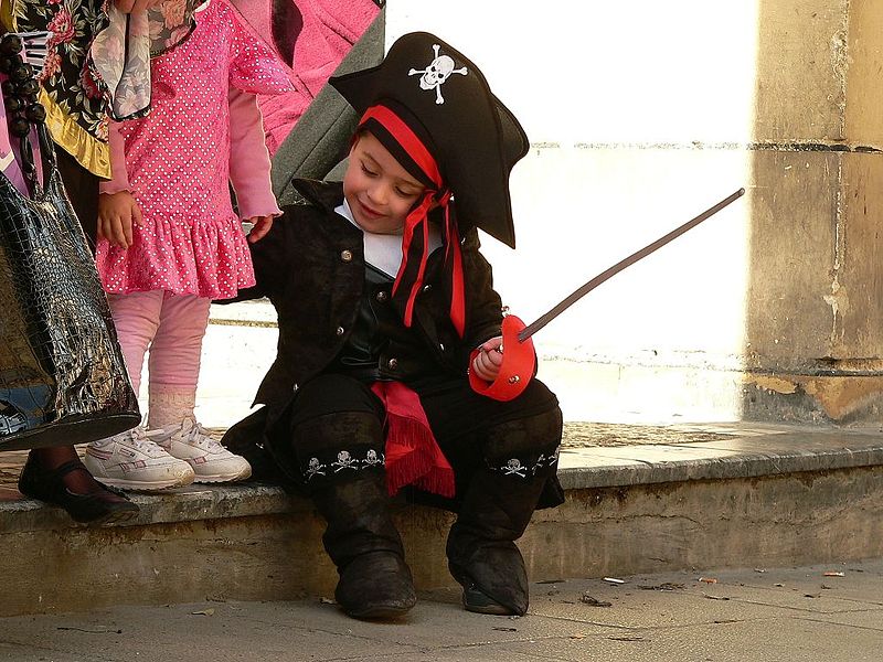 Carnival_in_Valletta_-_Pirate_Costume