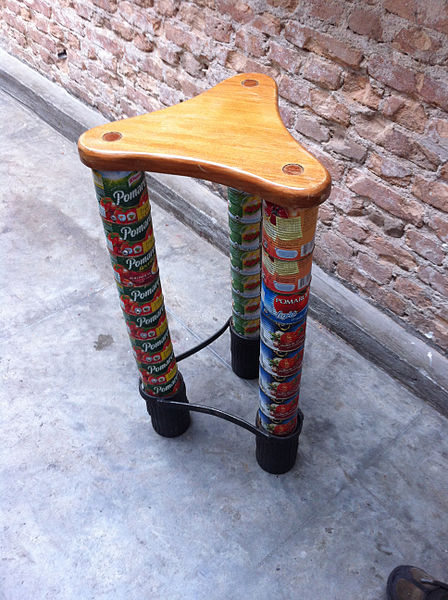 448px-Cans_repurposed_as_a_chair_in_Brazil