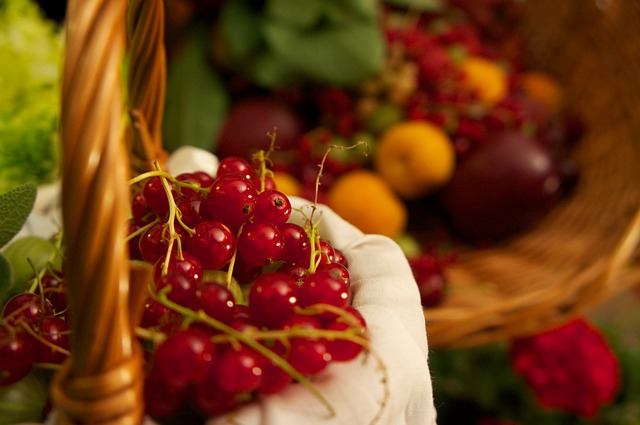 red-currant-174282_640