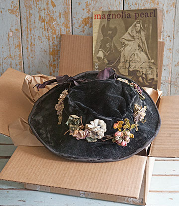 hat-with-card_2593