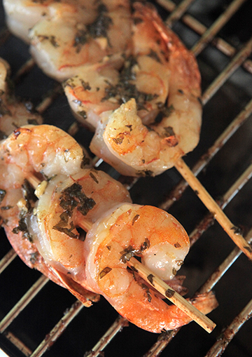 Today’s Recipe: Garlic & Basil BBQ Shrimp | Raising Jane Journal